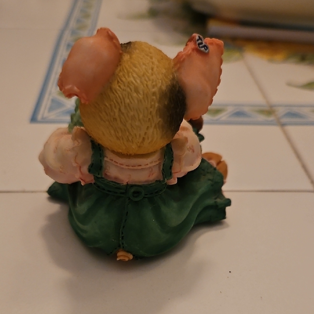 This Little Piggy "Sow Lucky" - Enesco Pig Figurine with Pink and Green Accents - Picture 3 of 6